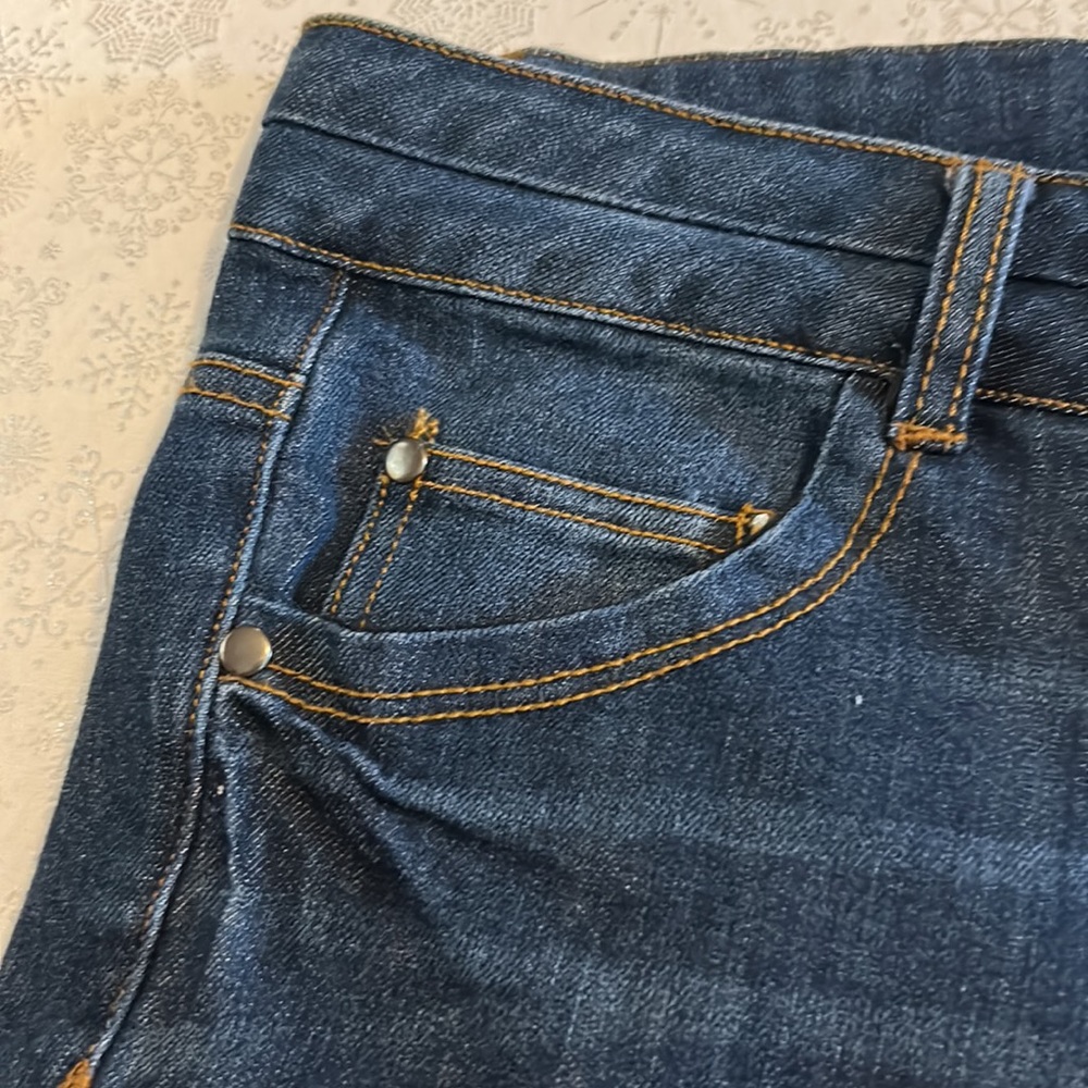 Color Swatch shorts - Picture 3 of 6